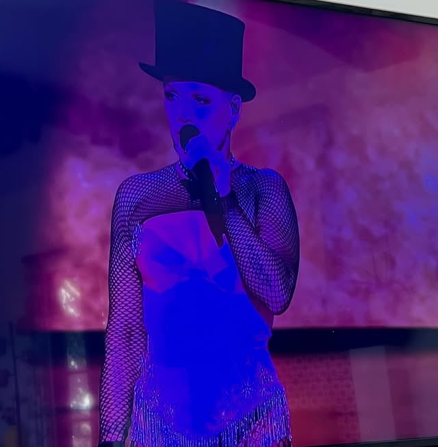 Good Lord @pink and ALL the Leading Ladies CRUSHED that @thetonyawards opening!! Brilliant!! Fun! Joyful! #thetonys #ilovetheater #broadway by @melissapeterman