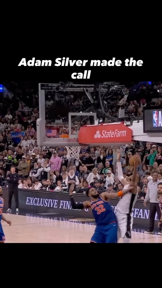 Refs gave Karl Anthony-Towns 2 quick fouls in the 3rd quarter for NO REASON with the game slipping away from the Spurs. 

KAT had to leave the game with 4 fouls.