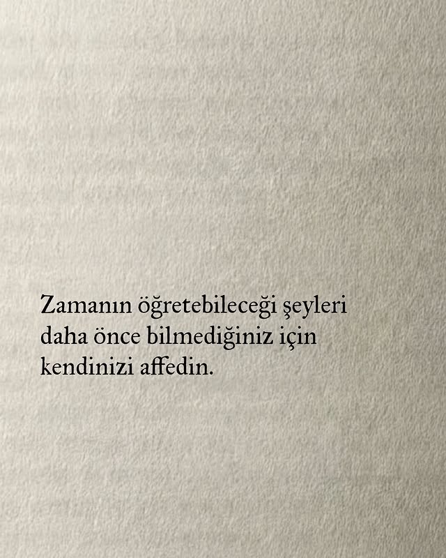 Kendine bir özür borcun var. 👋🏻•Kendimden Özür Dilerim kitabını tüm D&R mağazalarından, Kırmızı Kedi Kitabevi, Penguen kitabevi mağazalarından alabilir,dr.com.tr, kitapyurdu.com veya bkmkitap.com adreslerinden sipariş verebilirsiniz. 📖 Bu kitap size kendinizi unuttuğunuz yerleri hatırlatacak.@miracagri @miracagri#isbirligi by @etkaningunlugu