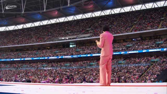 ‘Be More’ live at Wembly Stadium, London. 🇬🇧💛 by @stephensanchezofficial