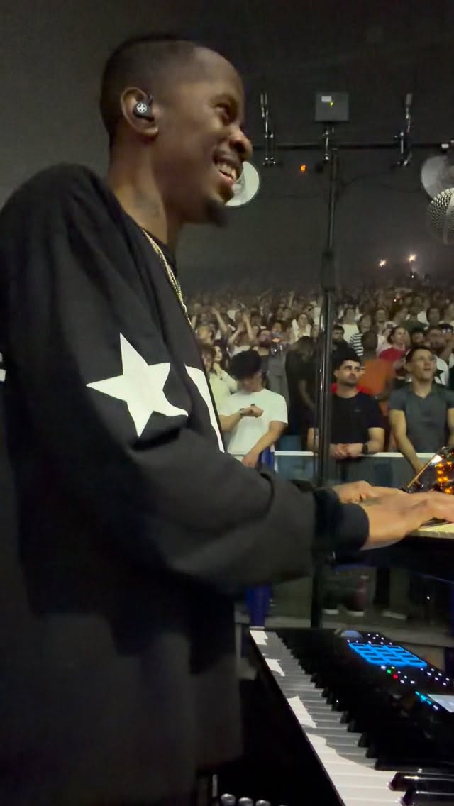 This by far has been thee greatest experience of my entire life! Happy big birthday to the 🐐 #YE & big love to @andretroutman @coop_did_it_ @listongiii @hannssolo @tydollasign @natedae @ausssssssssssssssssss #YeNight1Netherlands