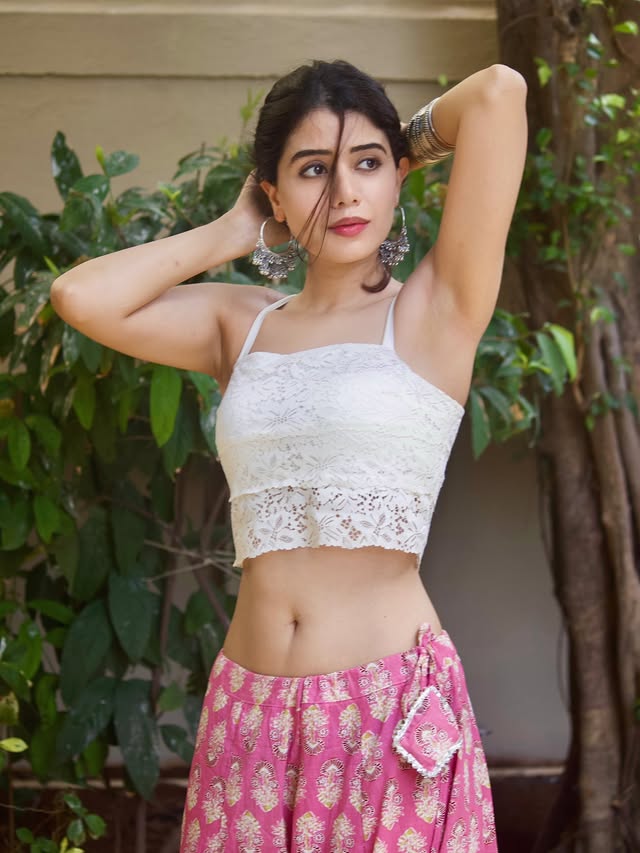📷 - @naysachhikara