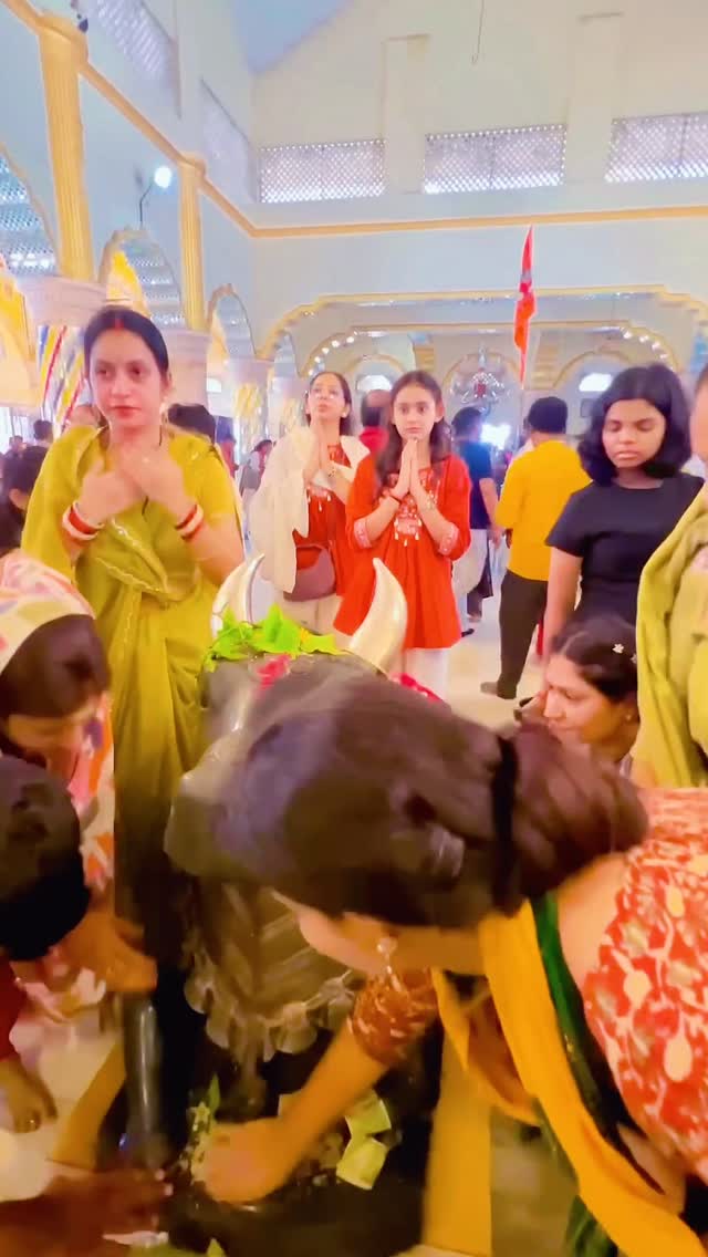 Hai baba bholenath barfani 🙏🥰#reelsviralシ by @shenaliroy20