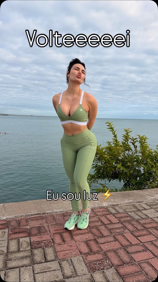 Eu volteeeeeeei🙏🏻🍀
.
Agora tenho que cumprir meu propósito que fiz com Deus.💚