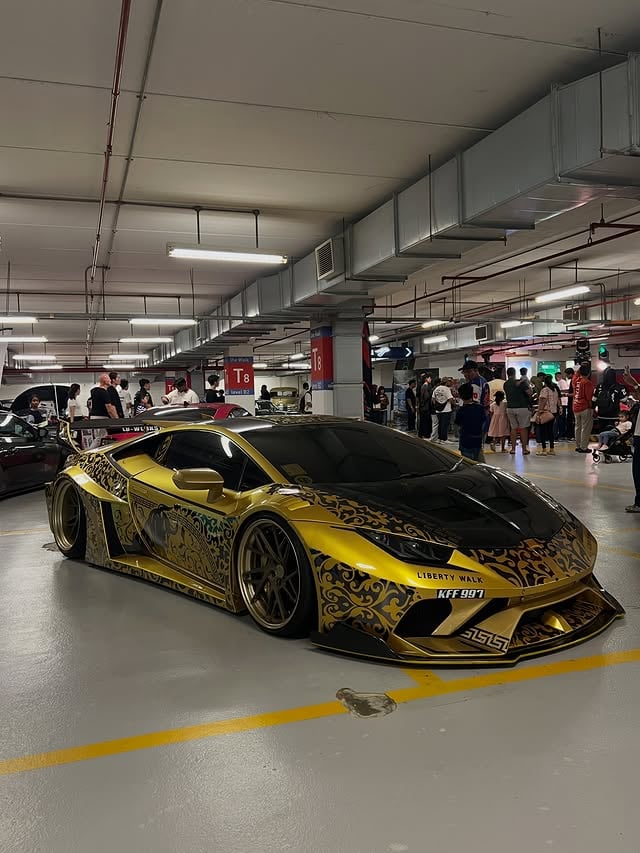 LB Silhouette WORKS Huracan GT at @retrohavocofficial in Malaysia 🇲🇾 Special thanks to @zeyee_5555 & @jporigin.my #libertywalk #huracan #lambo #huracán #retrohavoc by @libertywalk_toshi