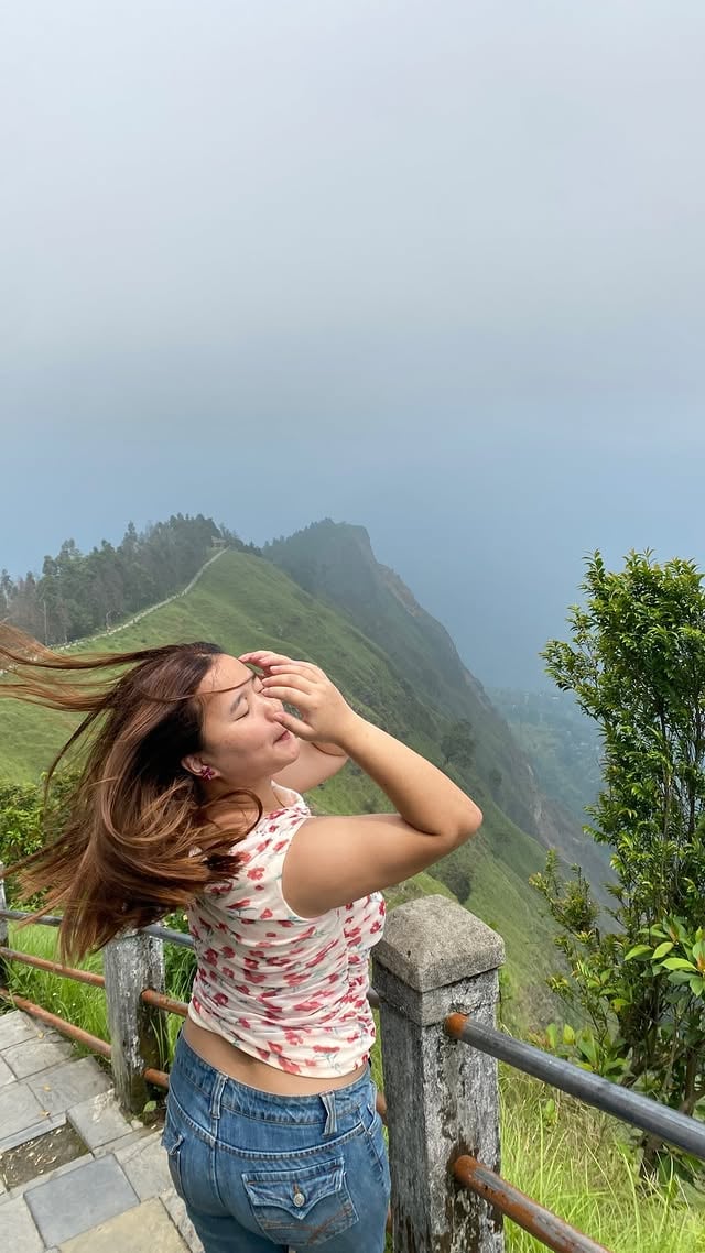 This is whereoverthinking stops#pahadonmein🏔️🌈💫🥰😍 #nature_obsession#viralinstagramreelsvideo♥️ by @cheda_mimi_0.21