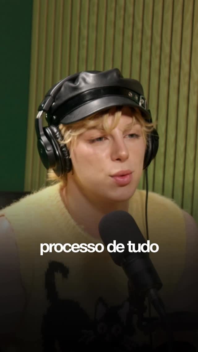 Qual é a sua opinião? O @oialexsantos é a @itsjoanacorreia fala no @podvirportugal sobre A importância de se apaixonar pelo processo e não pelo objetivonão perca essa entrevista já está no nosso canal subscreva o canal podvir portugal no YouTube link na bio @podvirportugalEquipa Podvir Portugal:🎙️ @rocha_g01🎙️ @ericsampel🎥 @matheusmarinho_goCo-host @gurgelsemfronteiras Nossos perfis:🎙️ @podvirportugal 🇵🇹🎬 @podvirportugalcortes 🇵🇹🤝🏻Patrocinadores:Stand de carros: @rochaautomoveis.ptRestaurante de salgados brasileiro: @dobrazil.pasteisClínica dentária @inovarclinic Parceiros:🔴 @radiodreamsfm🔴 @thebolderhub 🔴 @gabrielrochafotografo 🔴 @goldenhairbarbershopCanal de podcast em Portugal 🎙🇵🇹#podcast #lisboa #portugal #porto podcastportugal by @podvirportugal