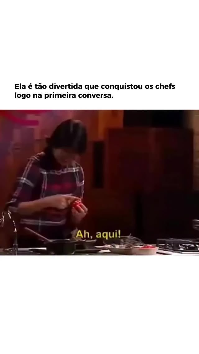 O MasterChef se tornou um dos programas culinários mais populares do mundo ao transformar cozinheiros amadores em verdadeiras celebridades. Muito mais do que uma simples competição de receitas, o programa mistura talento, emoção, pressão e histórias de superação que conquistam milhões de telespectadores.A cada temporada, os participantes enfrentam desafios cada vez mais difíceis, precisando demonstrar criatividade, técnica e capacidade de trabalhar sob pressão. Um pequeno erro pode significar a eliminação, enquanto um prato excepcional pode mudar completamente a trajetória de um competidor.Além da disputa, o programa ficou conhecido pelos jurados exigentes, que avaliam cada detalhe das receitas. Elogios são raros, mas quando acontecem, representam uma grande conquista para quem está na cozinha. Ao mesmo tempo, as críticas ajudam os participantes a evoluírem e se tornarem profissionais melhores.Ao longo dos anos, o MasterChef revelou diversos talentos e inspirou milhares de pessoas a se aventurarem na gastronomia. O programa mostrou que cozinhar vai muito além de preparar alimentos. É uma forma de expressar criatividade, contar histórias e criar memórias através dos sabores.Com momentos emocionantes, pratos impressionantes e muita tensão a cada episódio, o MasterChef continua sendo uma das competições culinárias mais amadas da televisão, provando que paixão, dedicação e talento podem transformar sonhos em realidade. by @umaodisseianopassado